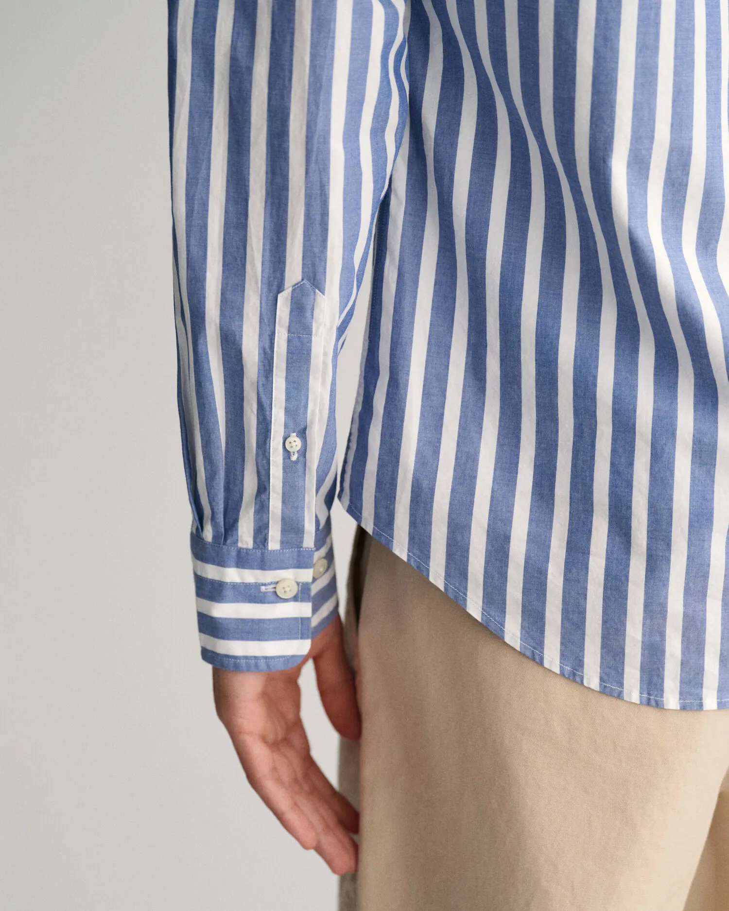 Camisa Regular Fit de popelina a rayas anchas