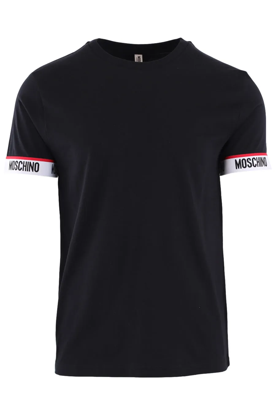 Camiseta negra con logo en cinta en las mangas