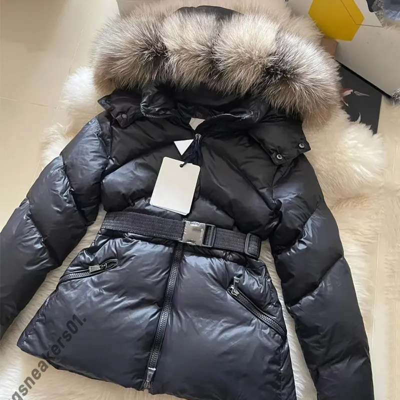 Chaqueta de invierno de lujo para mujer fw22 diseñador chaqueta follar de piel abrigos de pelaje real collar de mapache parkas c